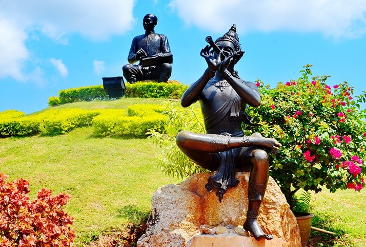 อนุสาวรีย์สุนทรภู่