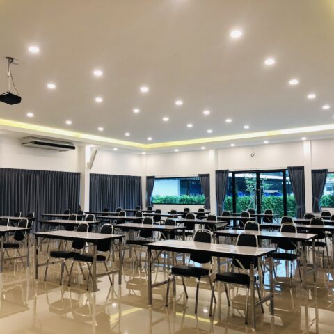 ห้องประชุม (ถ่ายจากด้านหน้า)